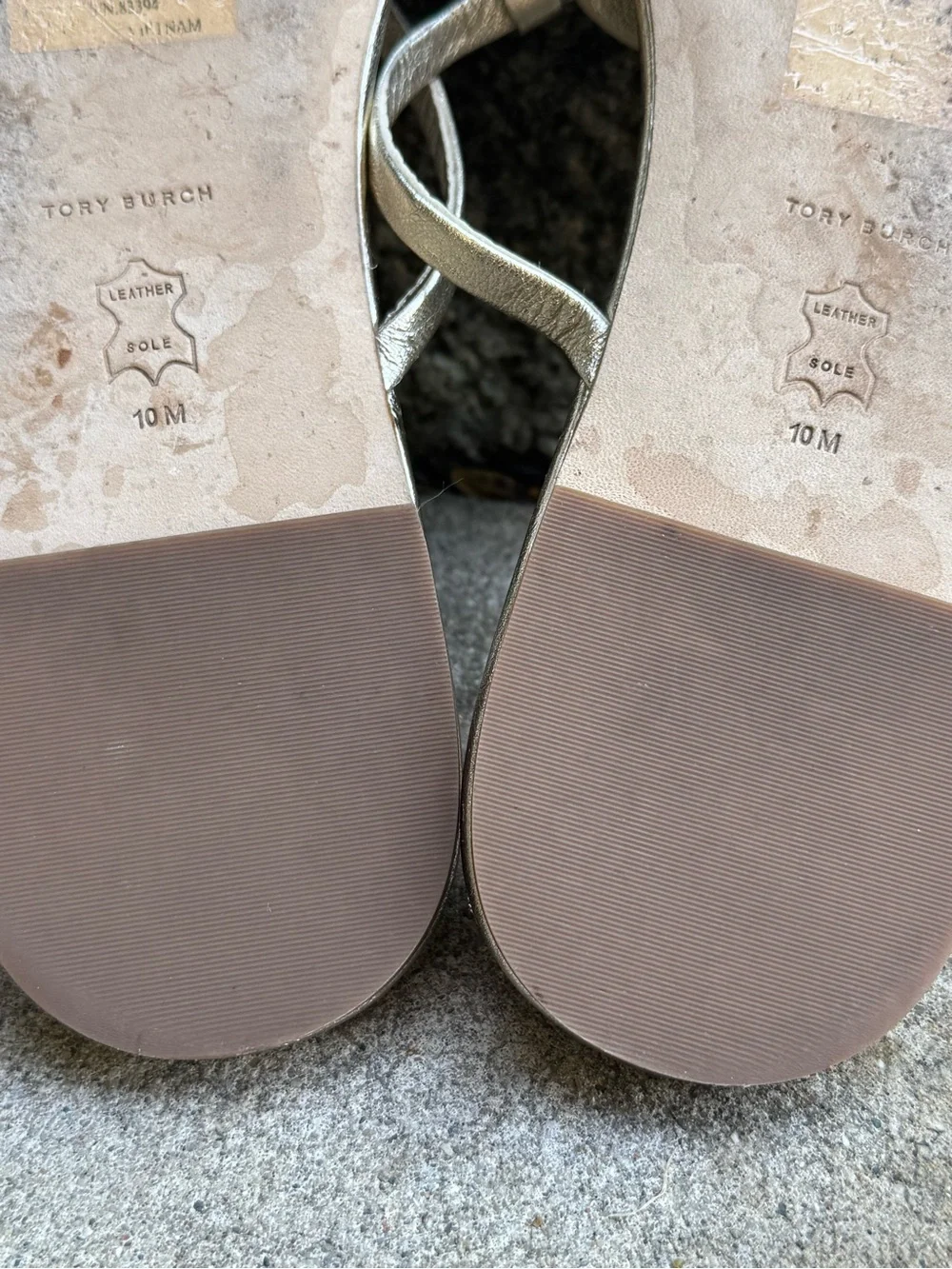 Tory Burch Metallic Gold Logo Thong Sandals Sz 10 - Picture 7 of 8